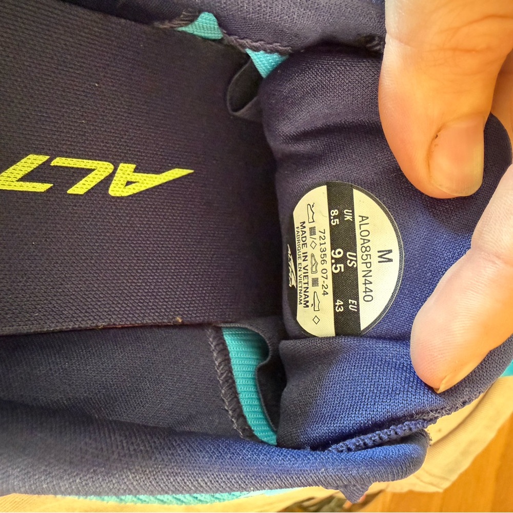 Altra FWD VIA Running Shoes - size 9.5 - Picture 5 of 5